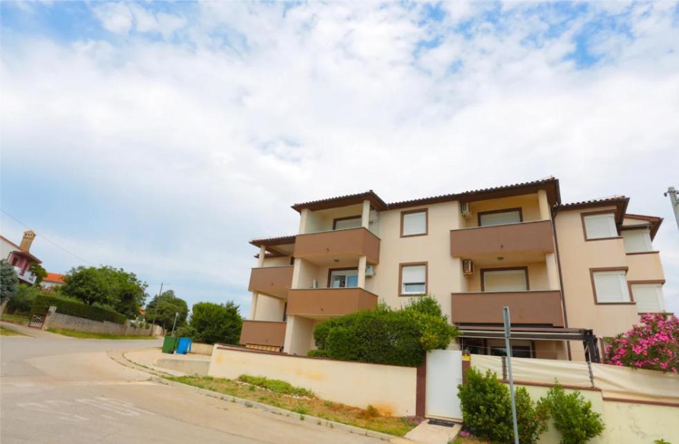 Apartman Nicol Liznjan Exterior photo